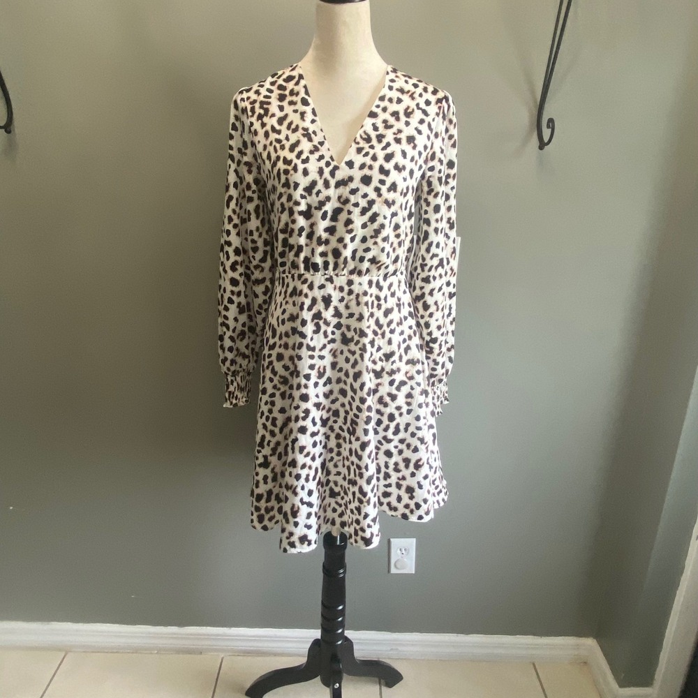 Express Women Leopard Print Long Sleeve V-Neck Mini Dress Small Smocked Cuff